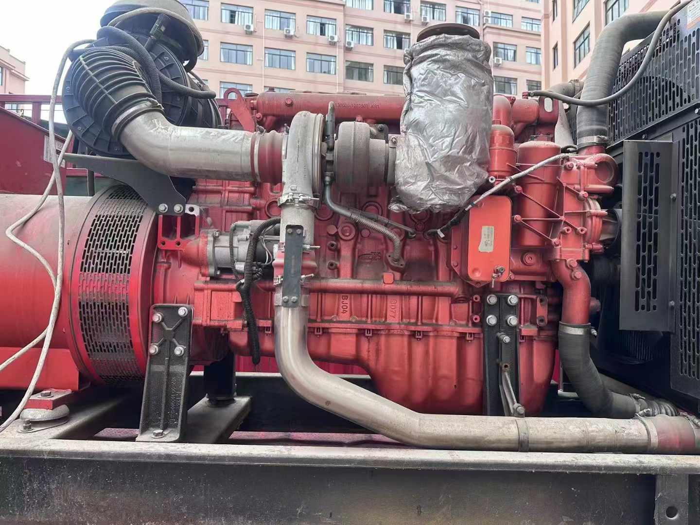 鼎城如何选择适合 600kW 柴油发电机组的过载保护器？