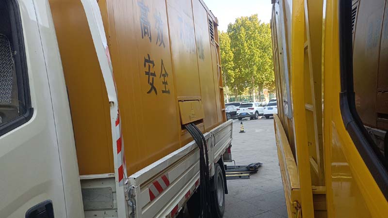 鼎城如何判断柴油发电机组和UPS电源的切换时间是否符合要求？